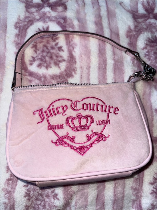 Juicy Couture Handbags - Juicy Couture wristlet bag